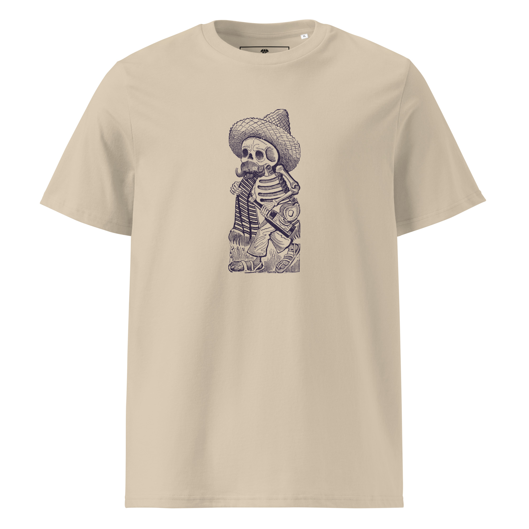 Posada 1910 – Calavera mit Flasche T-Shirt aus Bio-Baumwolle – Bild 3